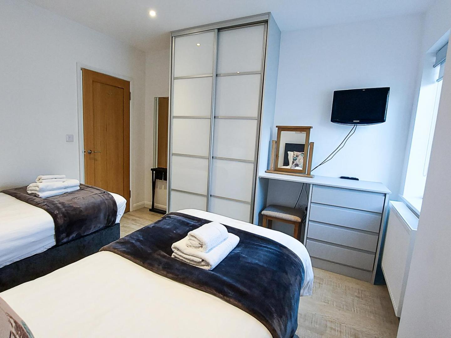 Meadow View Apartments New Quay Exteriör bild
