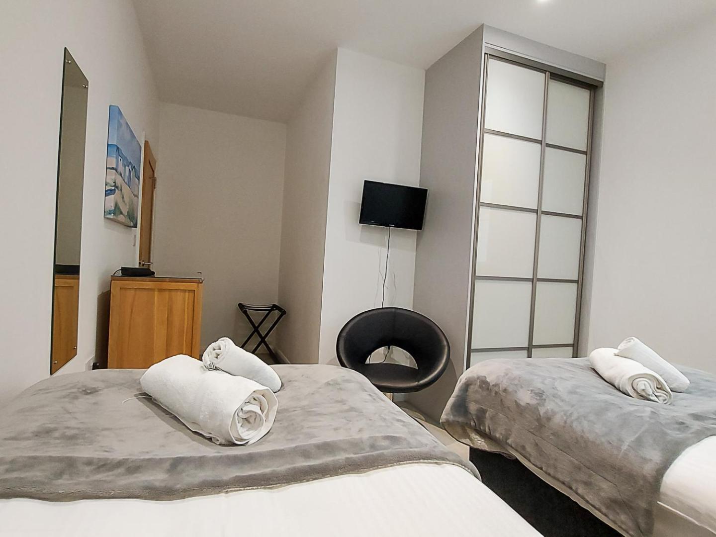 Meadow View Apartments New Quay Exteriör bild