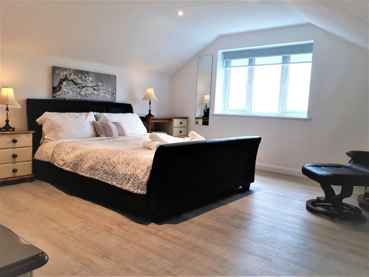 Meadow View Apartments New Quay Exteriör bild