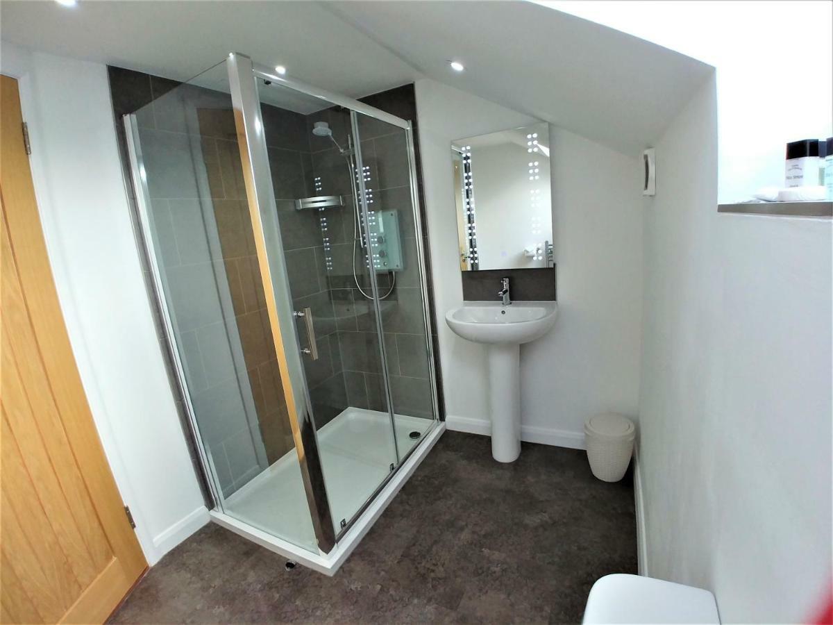 Meadow View Apartments New Quay Exteriör bild